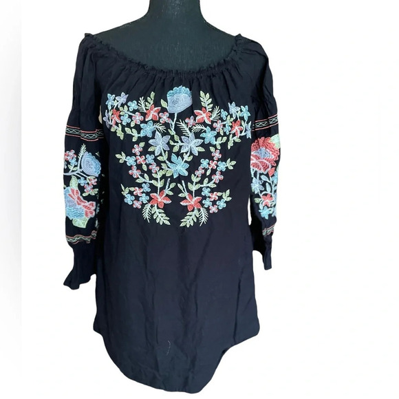 Free People Dresses & Skirts - Free People Women Black Off The Shoulder Embroidery Dress